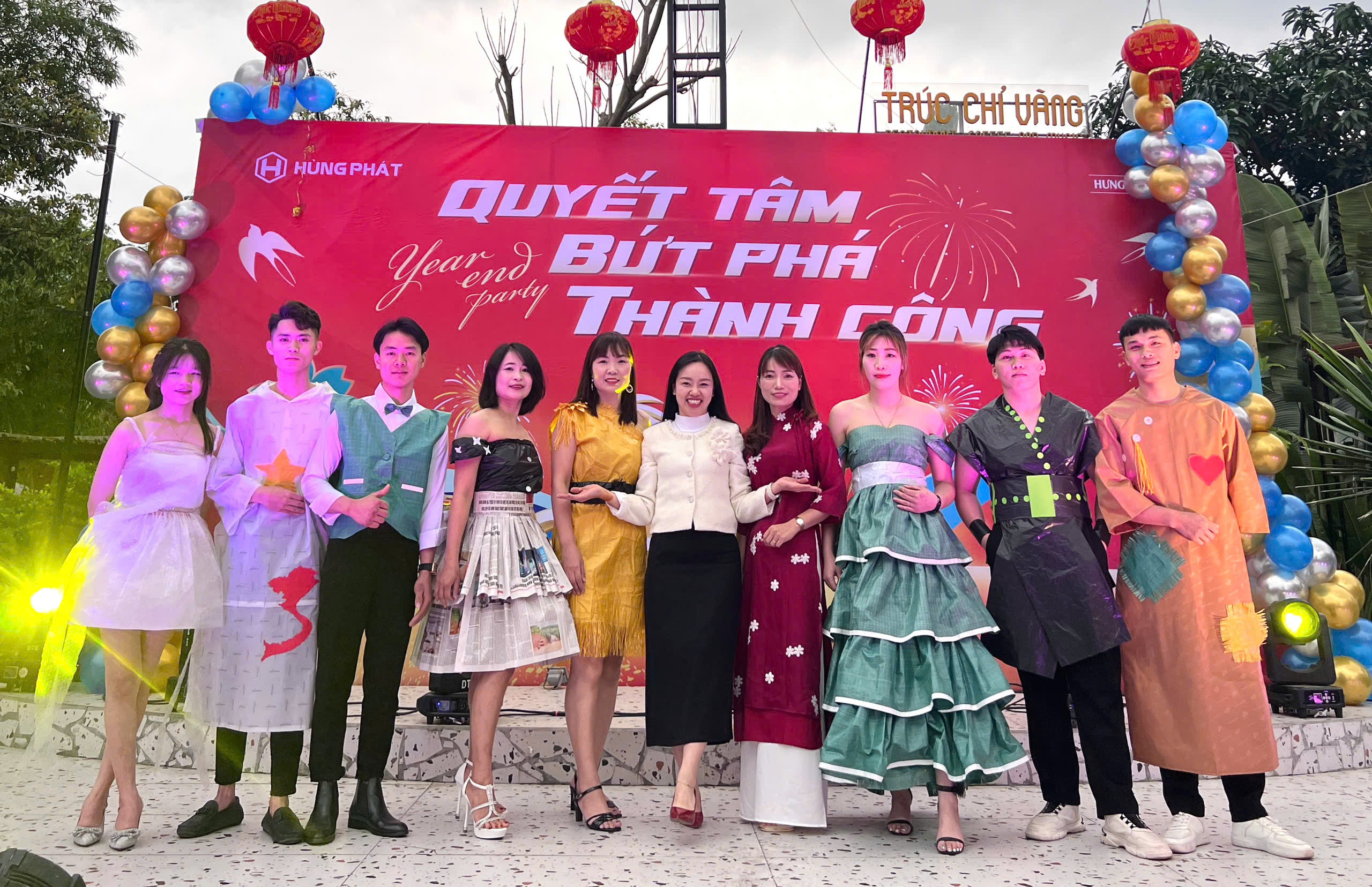 tiec-tat-nien-hung-phat-2025-va-nhin-lai-mot-nam-day-bien-dong